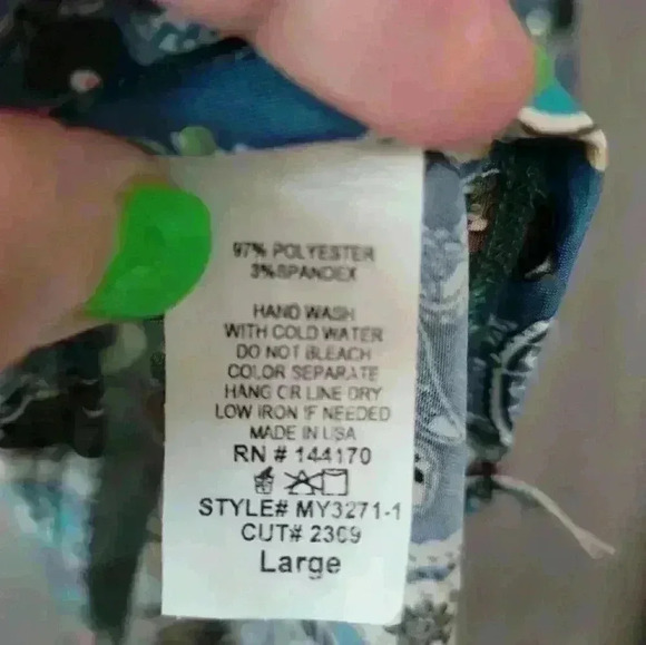 Rue Juju paisley sparkly blouse. Size large. Poly/Spandex blend. - Picture 4 of 6